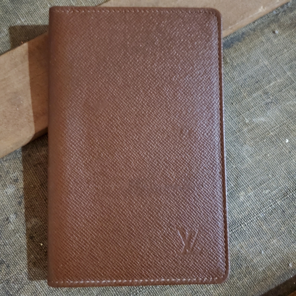 COPY - Louis Vuitton Unisex Card/Pass Bifold W/Dust EUC Posted Women's Too